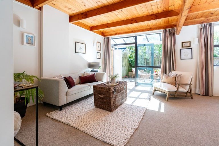 Photo of property in 1/80 Hobson Street, Thorndon, Wellington, 6011