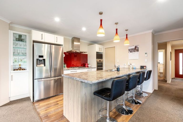 Photo of property in 21 Resolution Drive, Whitby, Porirua, 5024