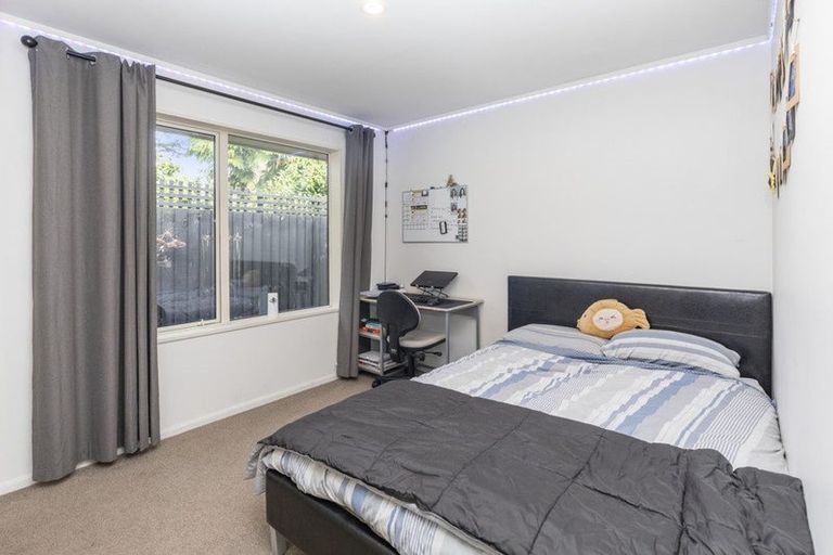 Photo of property in 20 Riegler Place, Belfast, Christchurch, 8051