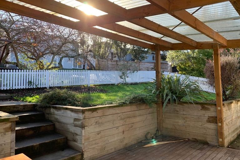 Photo of property in 12b Penton Road, Stanmore Bay, Whangaparaoa, 0932