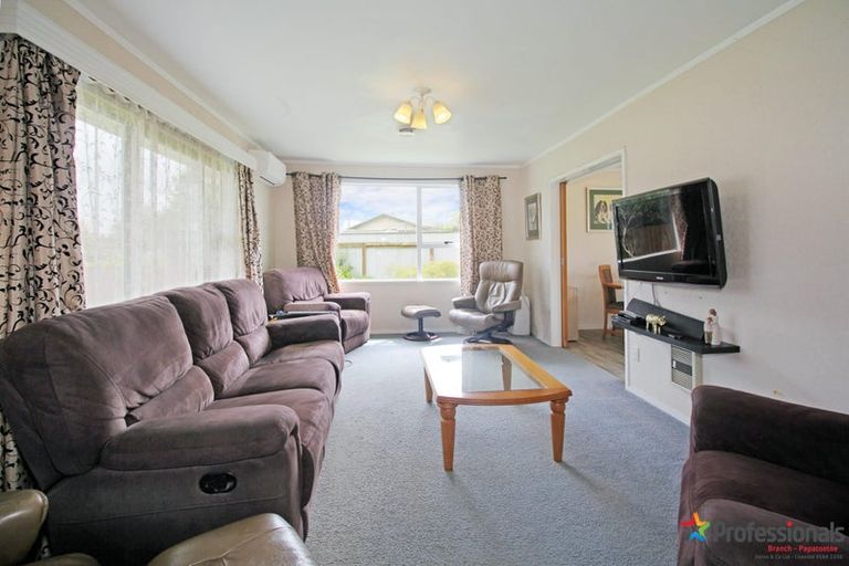 Photo of property in 8 Harrier Place, Papakura, 2110