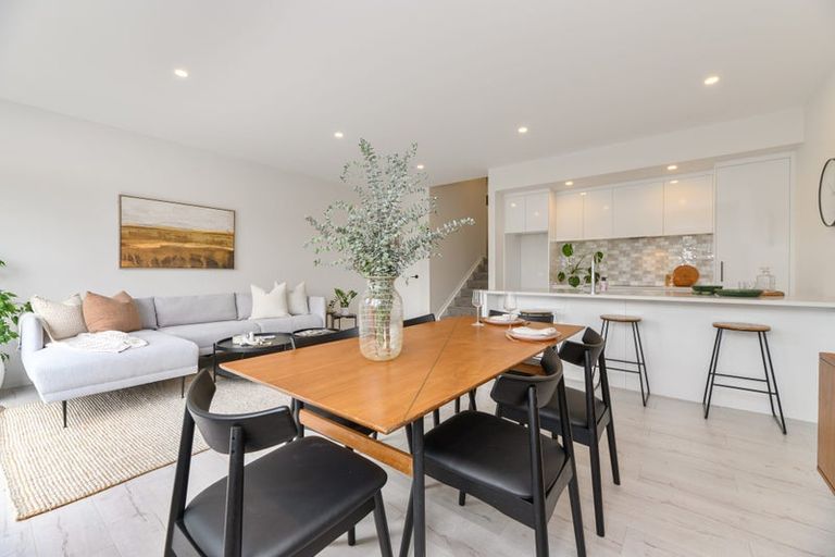Photo of property in 19b Tawa Road, Te Atatu Peninsula, Auckland, 0610