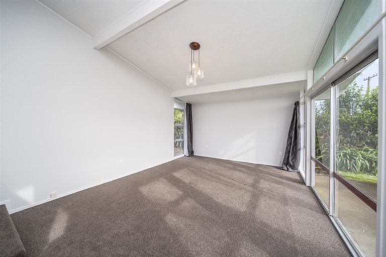 Photo of property in 22 Iredale Road, Hawera, 4610