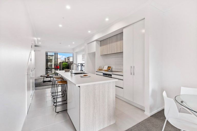 Photo of property in 31 De Havilland Road, Hobsonville, Auckland, 0618