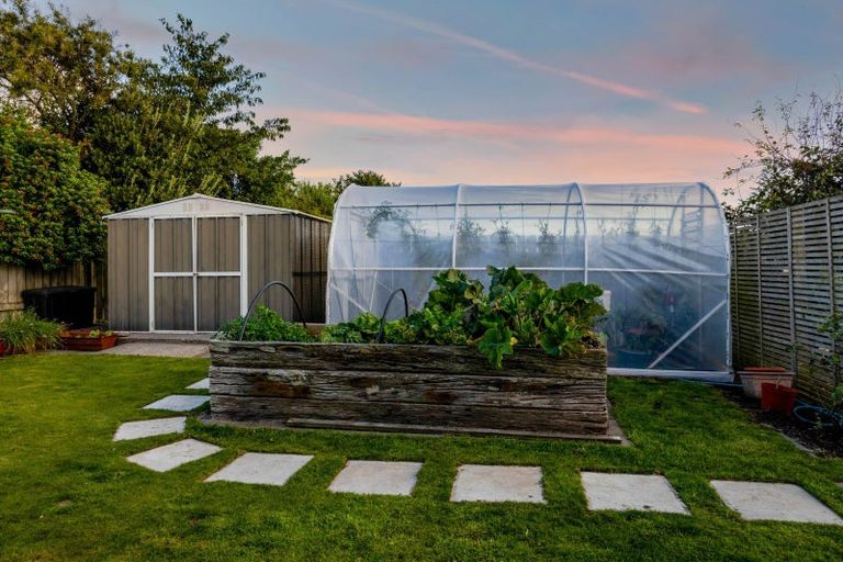 Photo of property in 35 Maire Street, Hawera, 4610