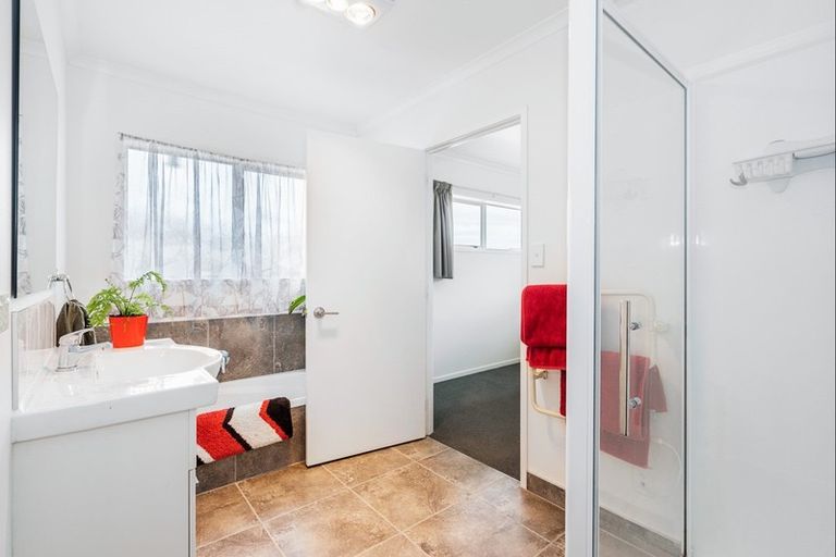 Photo of property in 72 Ridgeway Drive, Te Kamo, Whangarei, 0112