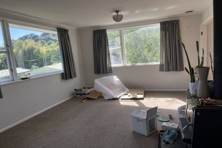 Photo of property in 18 Deller Grove, Silverstream, Upper Hutt, 5019
