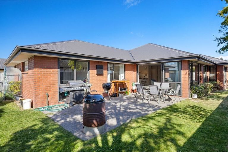 Photo of property in 16 Waimarie Street, Pegasus, 7612