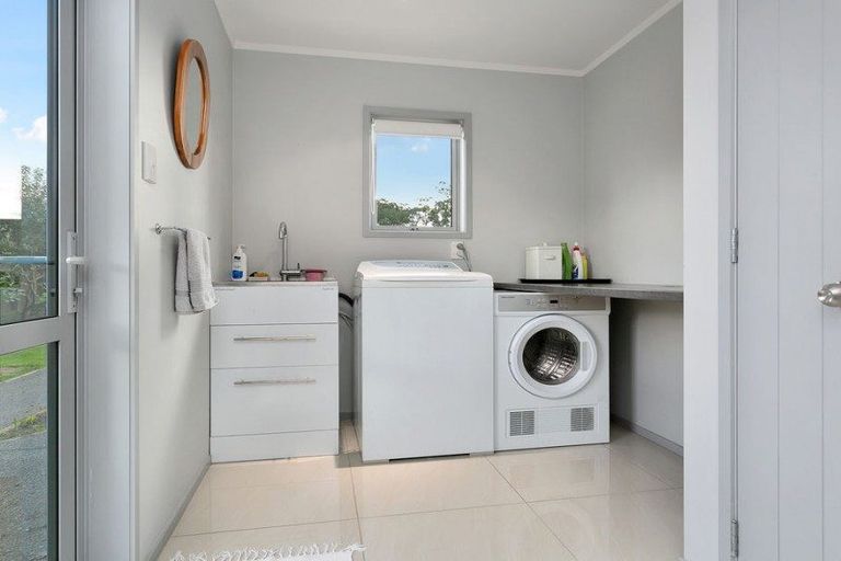 Photo of property in 17 Sheridan Crescent, Leamington, Cambridge, 3432