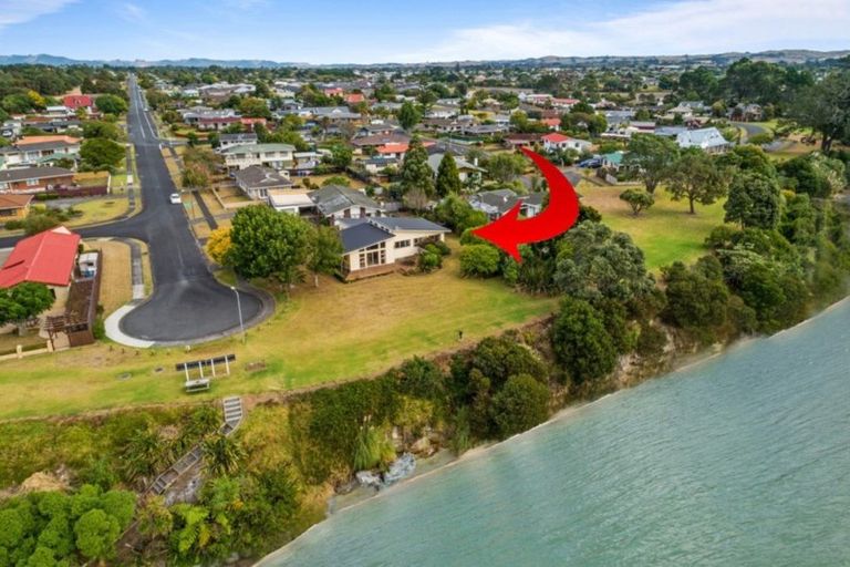 Photo of property in 130 Racecourse Road, Waiuku, 2123