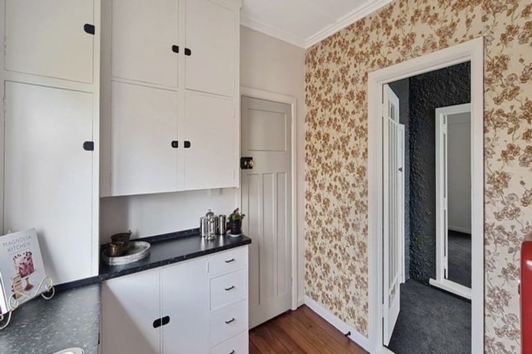 Photo of property in 23 Ross Street, Marton, 4710