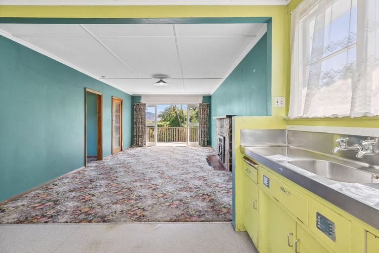 Photo of property in 24 Capell Avenue, Lake Hawea, Wanaka, 9382