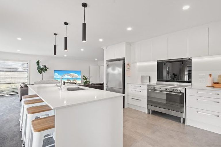 Photo of property in 19 Hickmott Street, Rangiora, 7400