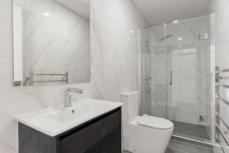 Photo of property in 2c Melleray Place, Randwick Park, Auckland, 2105