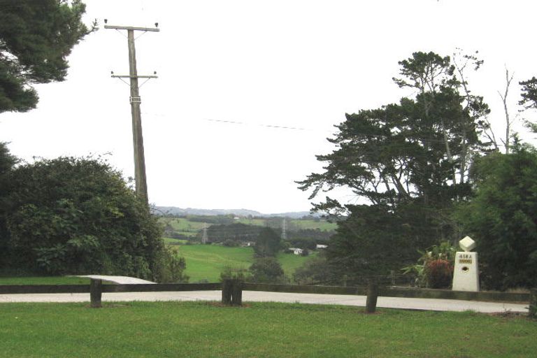 Photo of property in 458 Don Buck Road, Massey, Auckland, 0614