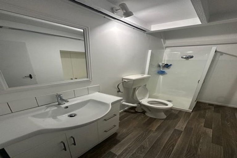 Photo of property in 2/62 South Karori Road, Karori, Wellington, 6012