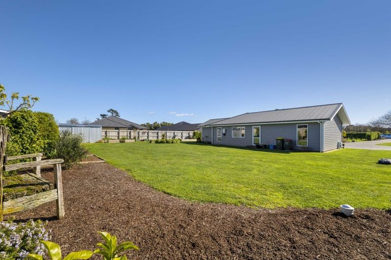 Photo of property in 7 Cross Street, Lepperton, New Plymouth, 4373