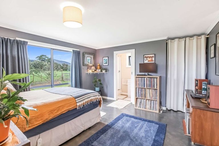 Photo of property in 90 Tane Road, Tokomaru, Palmerston North, 4474