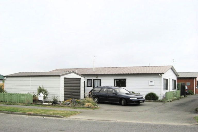 Photo of property in 64 Bayswater Crescent, Bromley, Christchurch, 8062
