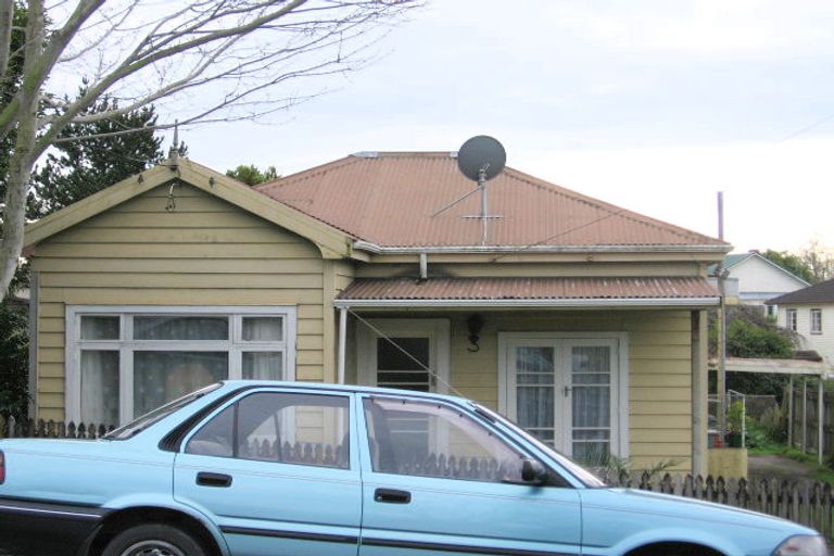 Photo of property in 14 Marama Street, Frankton, Hamilton, 3204