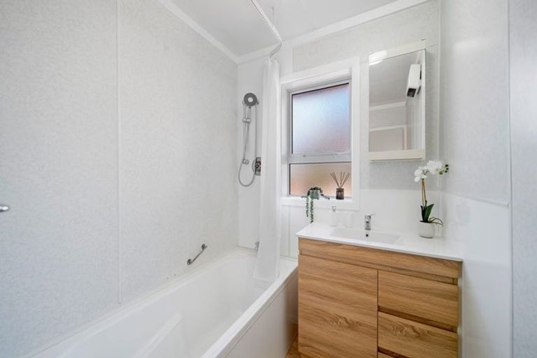 Photo of property in 17 Spurway Place, Mairehau, Christchurch, 8013