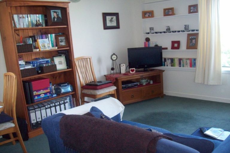 Photo of property in Hobson Court Flats, 35/70u Hobson Street, Thorndon, Wellington, 6011