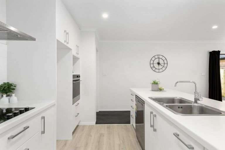 Photo of property in 48 Marion Crescent, Papamoa Beach, Papamoa, 3118