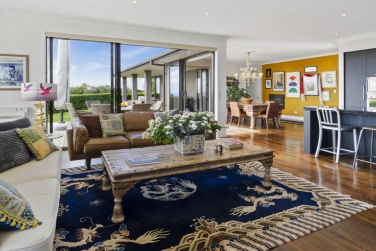Photo of property in 167 Cape Rodney Road, Leigh, 0985