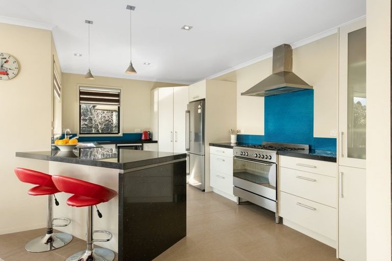 Photo of property in 5 Lark Place, Welcome Bay, Tauranga, 3112