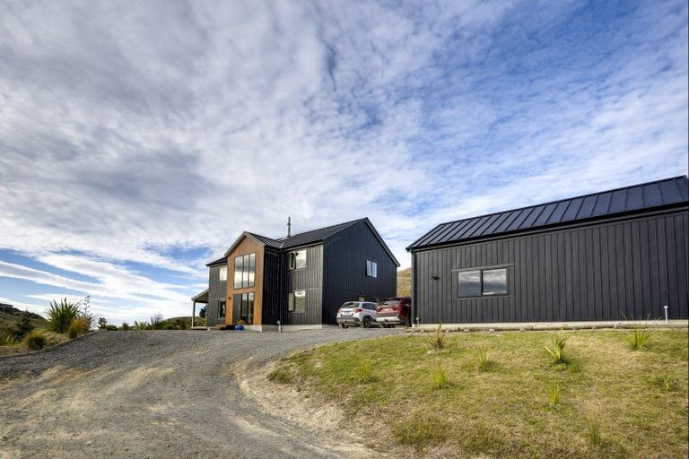 Photo of property in 76 Te Kapua Rise, Puketapu, Napier, 4182