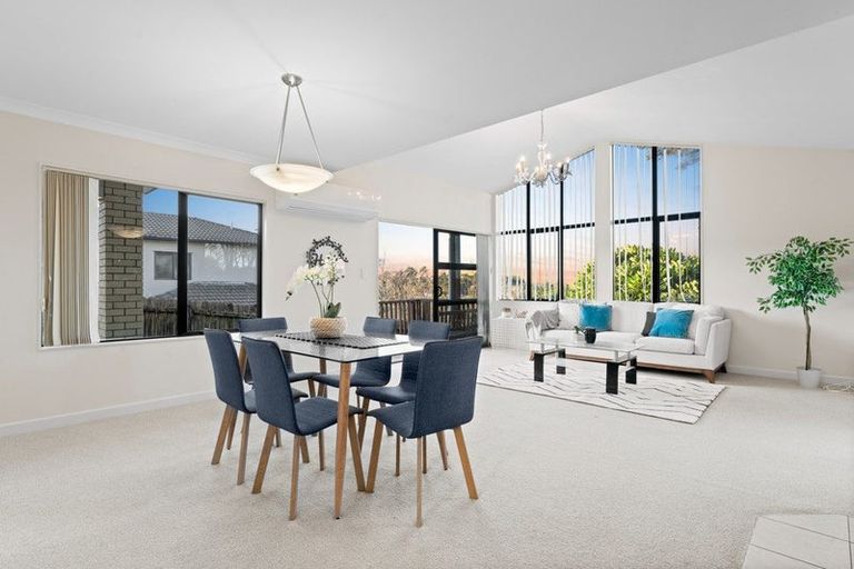 Photo of property in 64 San Valentino Drive, Henderson, Auckland, 0612