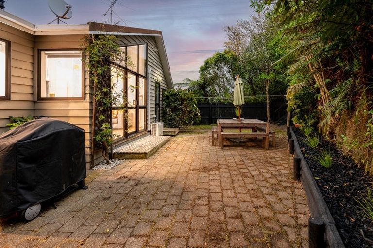 Photo of property in 80 Amapur Drive, Khandallah, Wellington, 6035