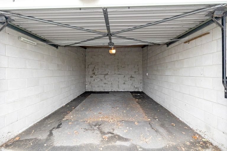 Photo of property in 1-12/48 The Bay Hill, Timaru, 7910