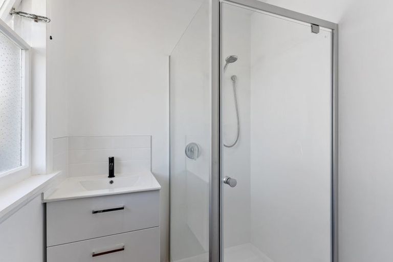 Photo of property in 2/107 Halswell Road, Hillmorton, Christchurch, 8025