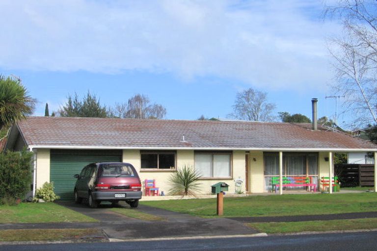 Photo of property in 11 Sunnyhills Avenue, Glenview, Hamilton, 3206