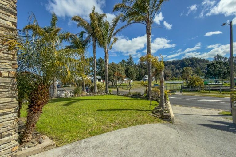 Photo of property in 131 Mayfair Avenue, Whangamata, 3620