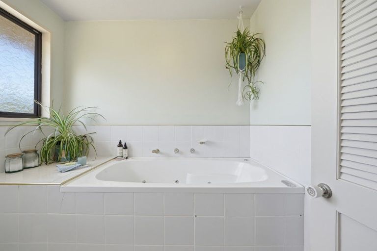 Photo of property in 128 Amberley Beach Road, Amberley, 7481