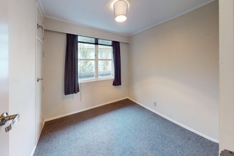 Photo of property in 7 Raglan Avenue, Cloverlea, Palmerston North, 4412