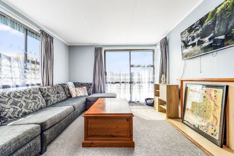 Photo of property in 40 Montgomery Crescent, Bader, Hamilton, 3206