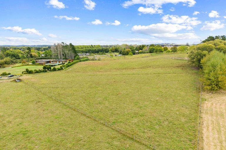 Photo of property in 11 Bobs Way, Dairy Flat, 0792