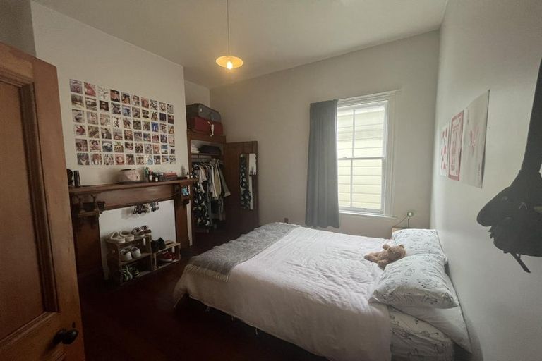 Photo of property in 27 Myrtle Crescent, Mount Cook, Wellington, 6021