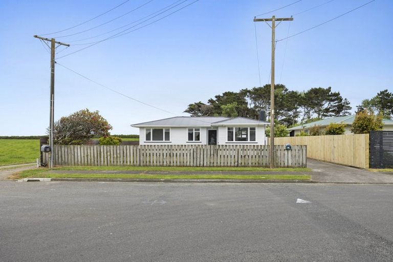 Photo of property in 50 Ramanui Avenue, Hawera, 4610