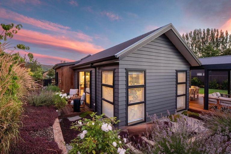 Photo of property in 3 Brodie Avenue, Arrowtown, 9302