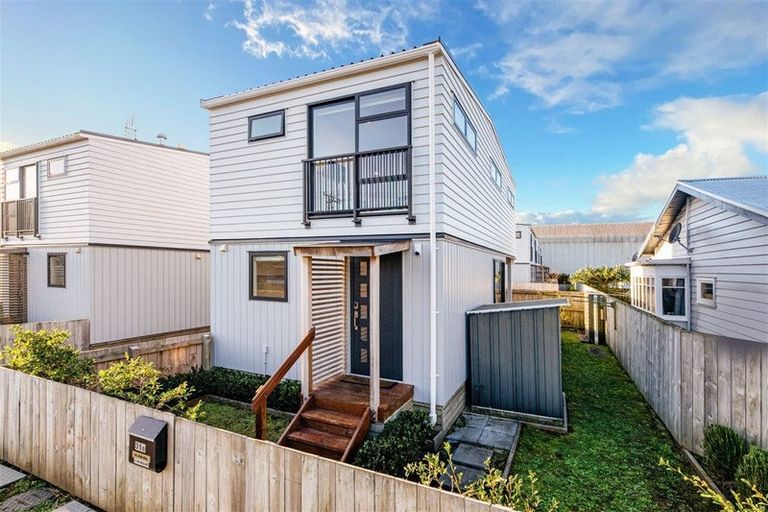 Photo of property in 31b Garelja Road, Henderson, Auckland, 0612