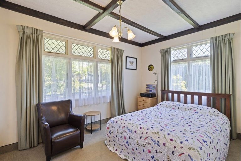 Photo of property in 6 Tawa Street, Inglewood, 4330