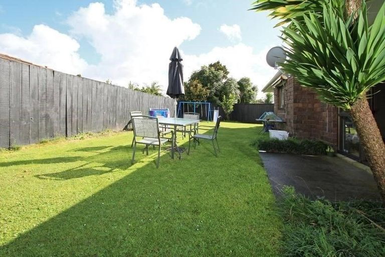 Photo of property in 36 Frank Evans Place, Henderson, Auckland, 0610