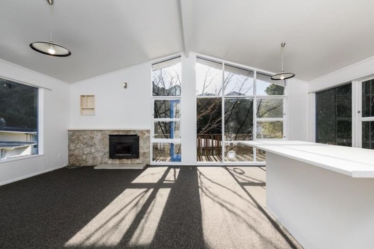 Photo of property in 7 Silverbirch Grove, Churton Park, Wellington, 6037