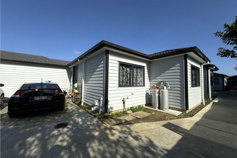 Photo of property in 20 Mervan Street, Mangere East, Auckland, 2024