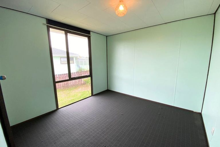 Photo of property in 141 Moire Road, West Harbour, Auckland, 0618