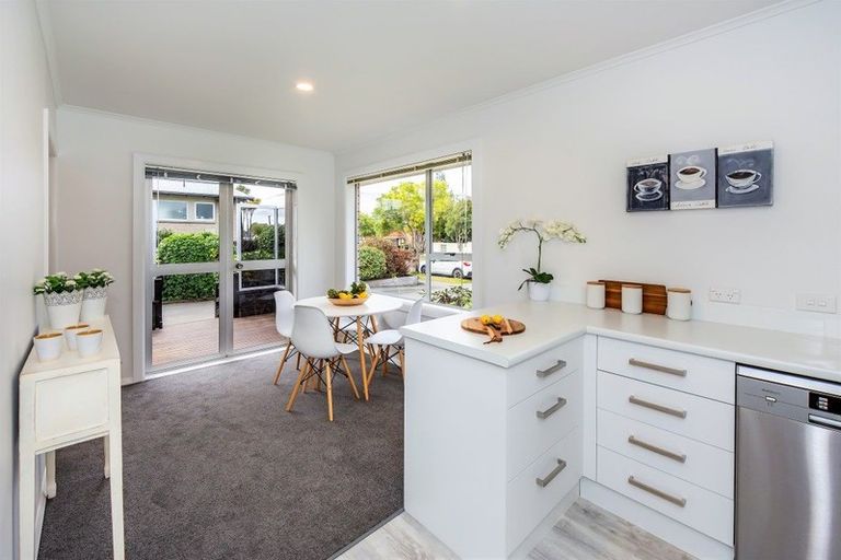 Photo of property in 41 Highsted Road, Bishopdale, Christchurch, 8053